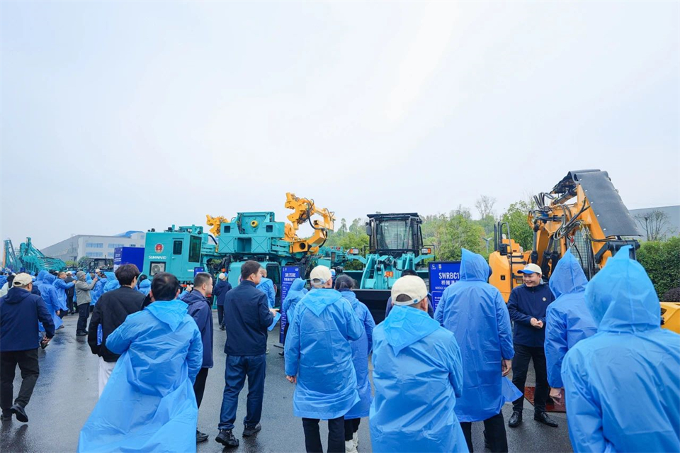 立异引领价值，，，理想成绩未来！优德88智能25周年庆典暨全球客户节盛大举行