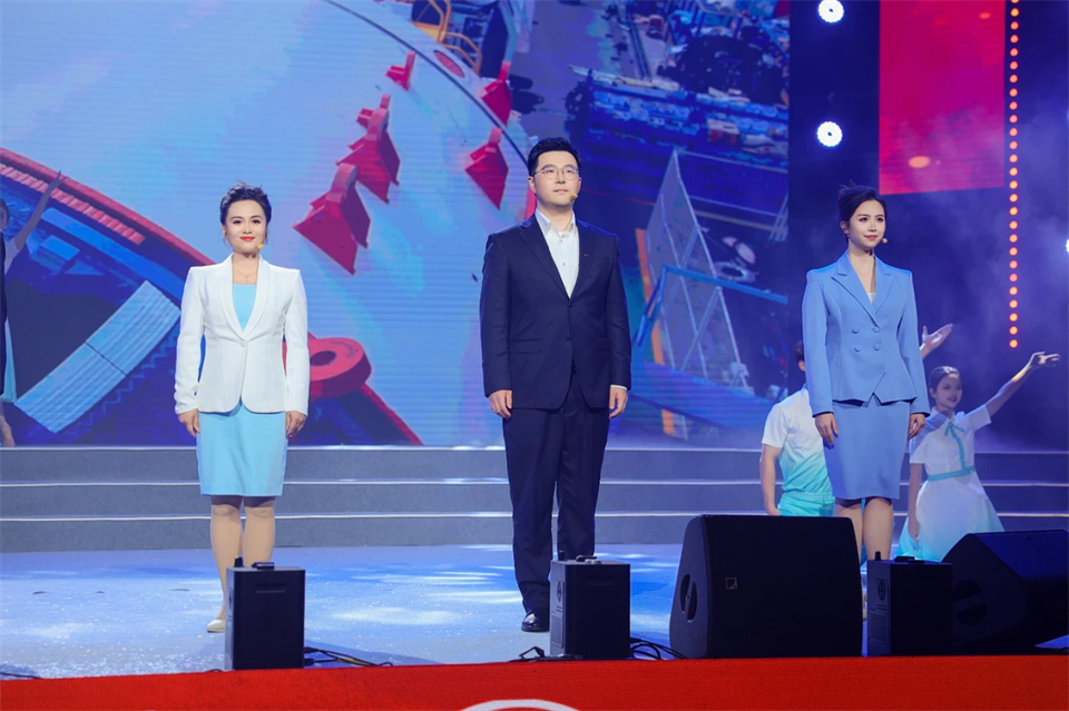 立异引领价值 理想成绩未来——庆祝优德88智能建设25周年表扬大会暨文艺晚会盛大举行