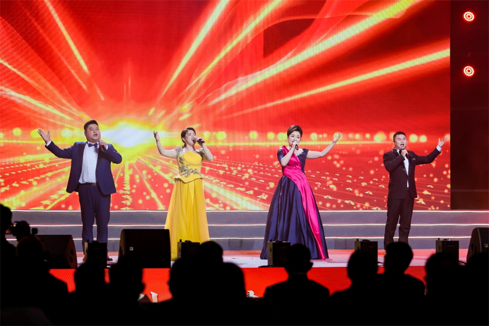 立异引领价值 理想成绩未来——庆祝优德88智能建设25周年表扬大会暨文艺晚会盛大举行