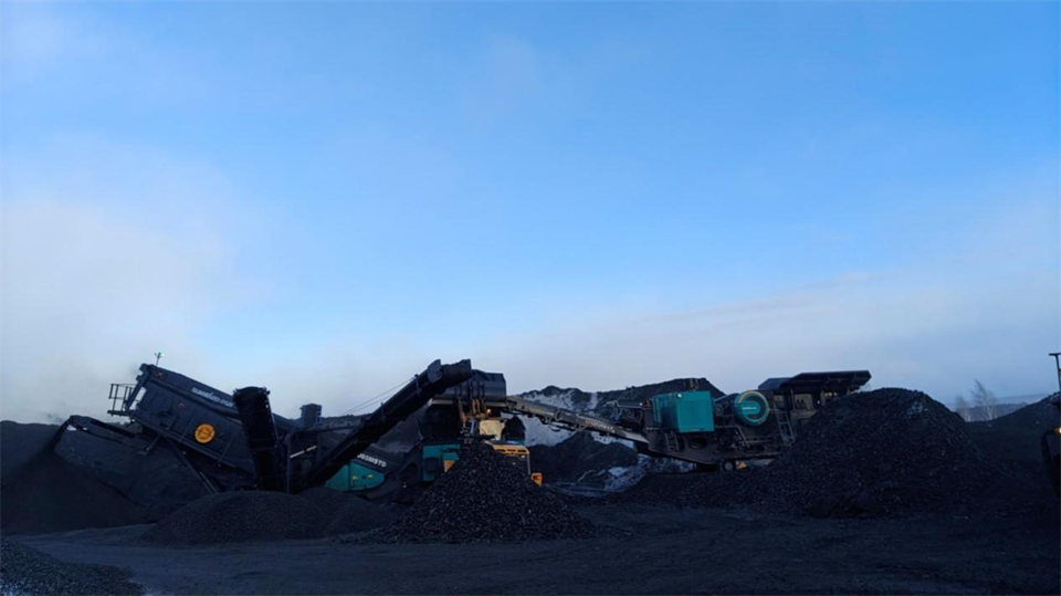 不惧-30℃极寒挑战，，，，，，优德88普石勒破碎筛分装备稳固运行！