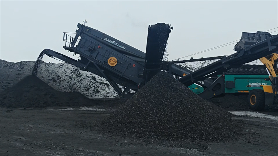 不惧-30℃极寒挑战，，，，，，优德88普石勒破碎筛分装备稳固运行！