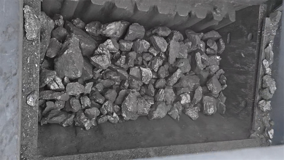 不惧-30℃极寒挑战，，，，，，优德88普石勒破碎筛分装备稳固运行！