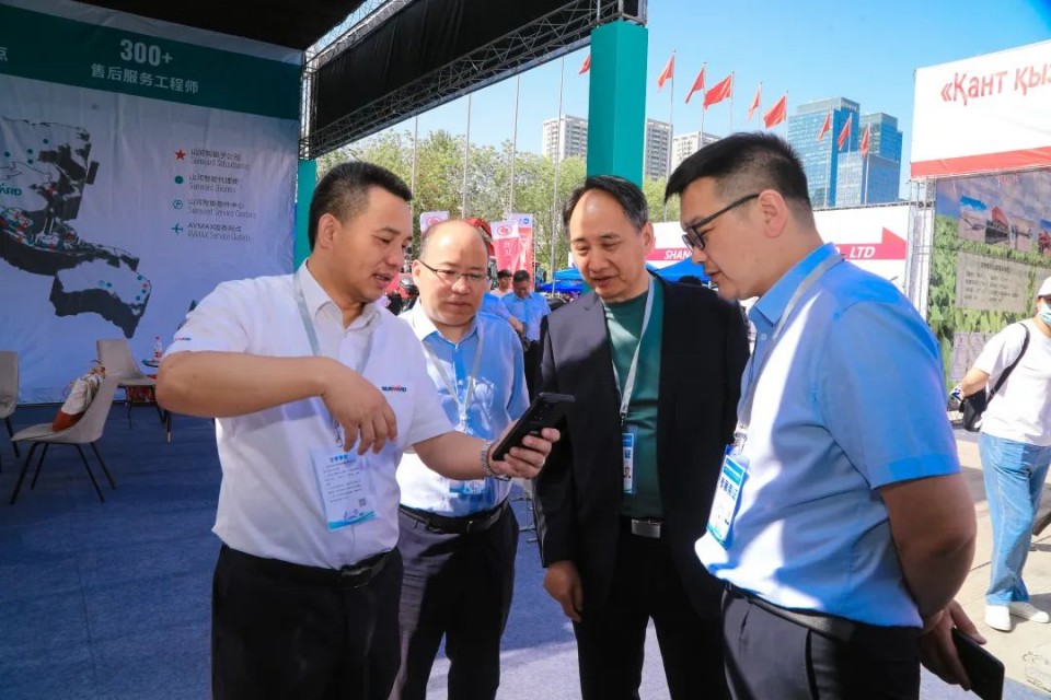 优德88智能亮相2025新疆国际农业机械博览会