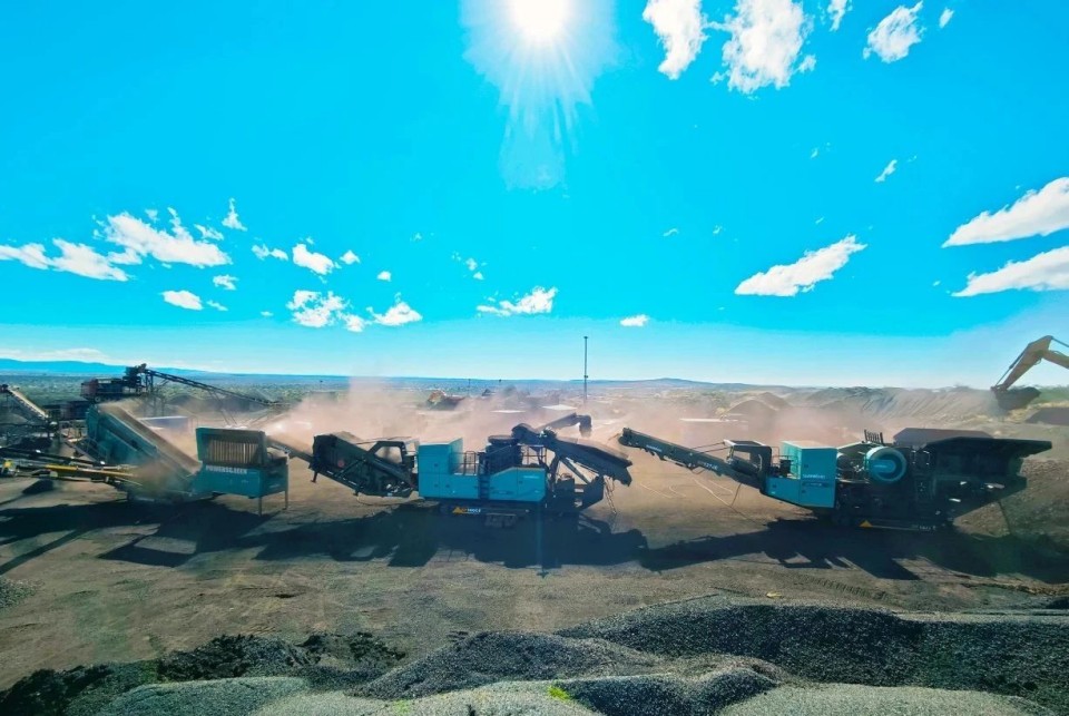 优德88智能破碎筛分成套装备乐成登陆非洲市场，，共绘相助共赢新篇章