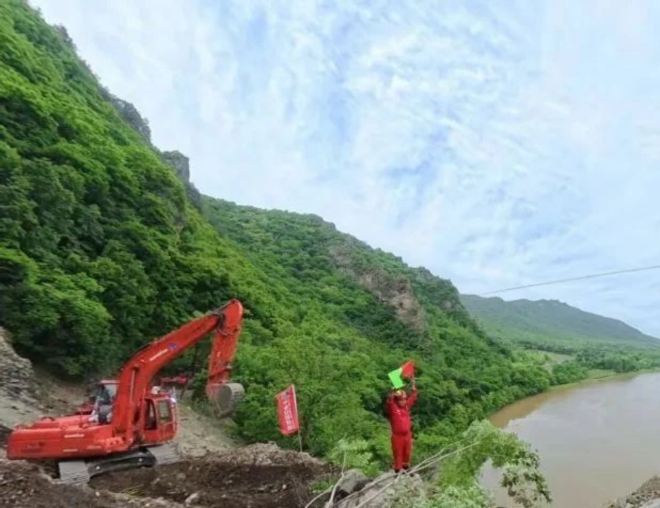 硬核破解“最后一公里”难题，，，优德88智能应抢救援装备助力“应急使命·2025”演习！