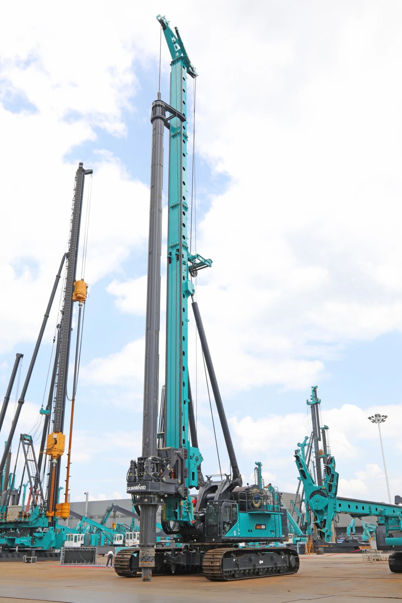 “破纪录王者”再出征！优德88智能SWDM800旋挖钻机乐成交机