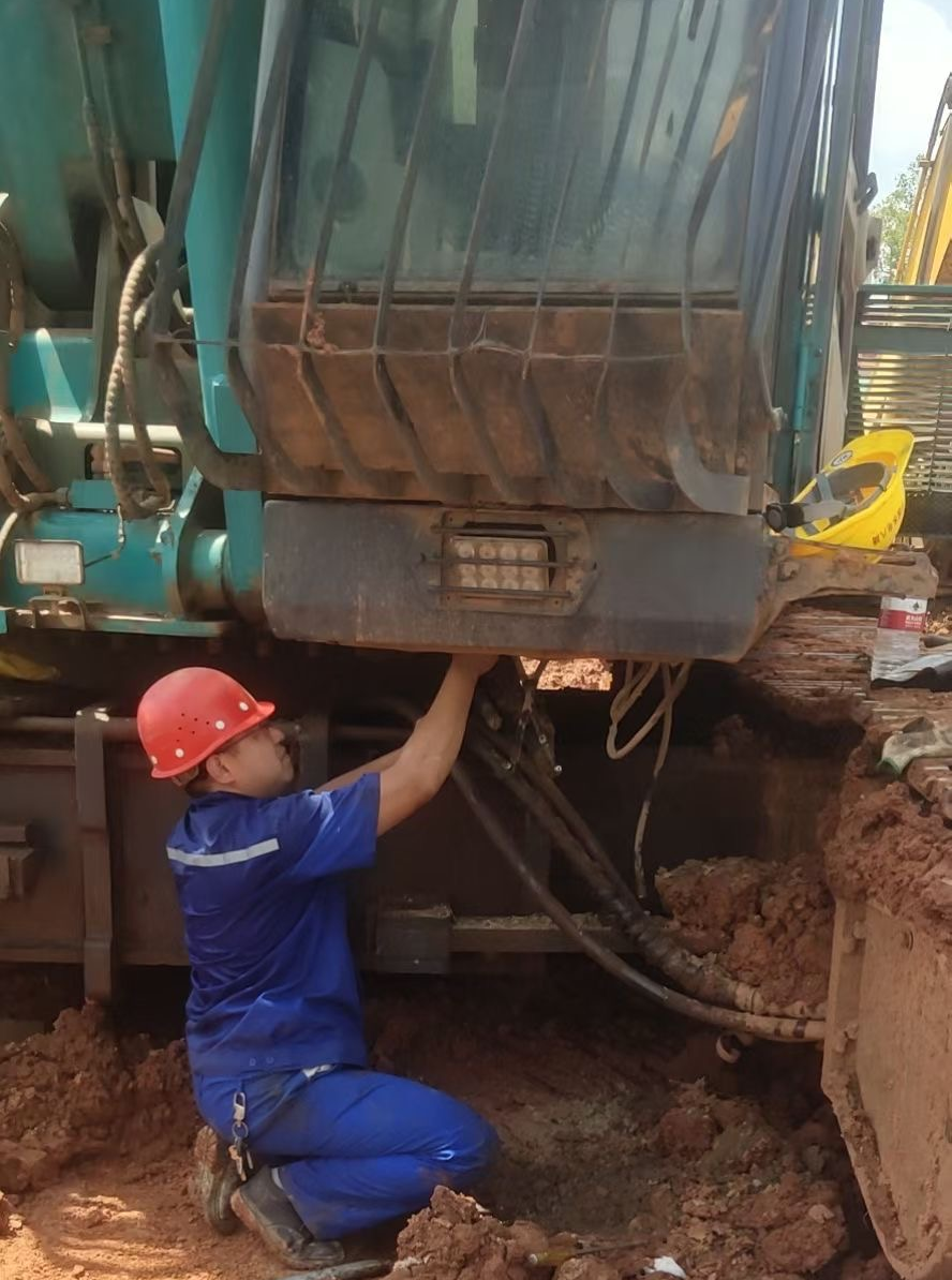 优德88智能开展“品质优德88 专心折务”湖南站客户走访活动，，，，，协同探索行业新生长路径