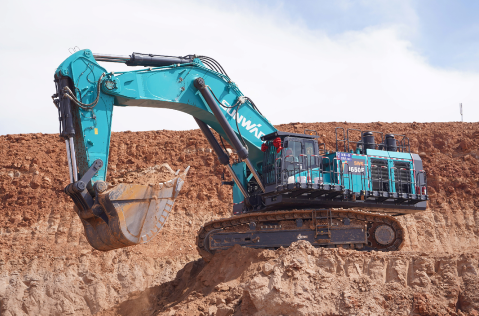 立异引领，，，，，，实力见证！优德88智能明星产品荣登“2025工程机械TOP10年度榜”