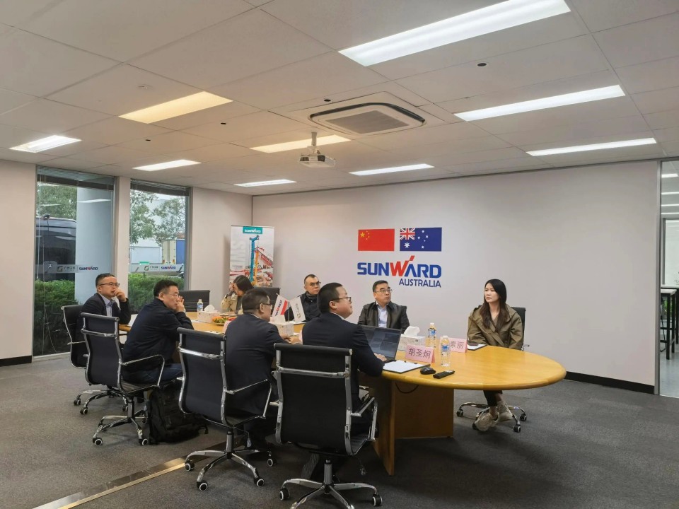 广州工控集团总司理王福铸率队考察优德88智能澳大利亚子公司