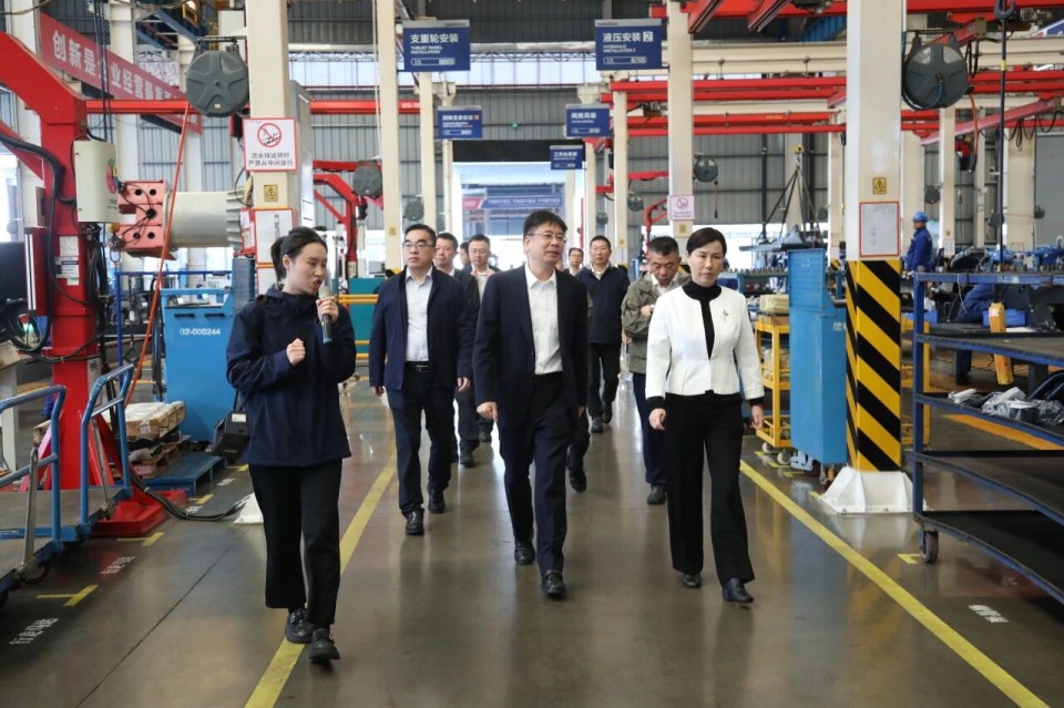 聚焦应急装备研爆发产，，，，，共探实战适配新路径——广州市应急治理局党委书记、局长叶芳调研优德88智能