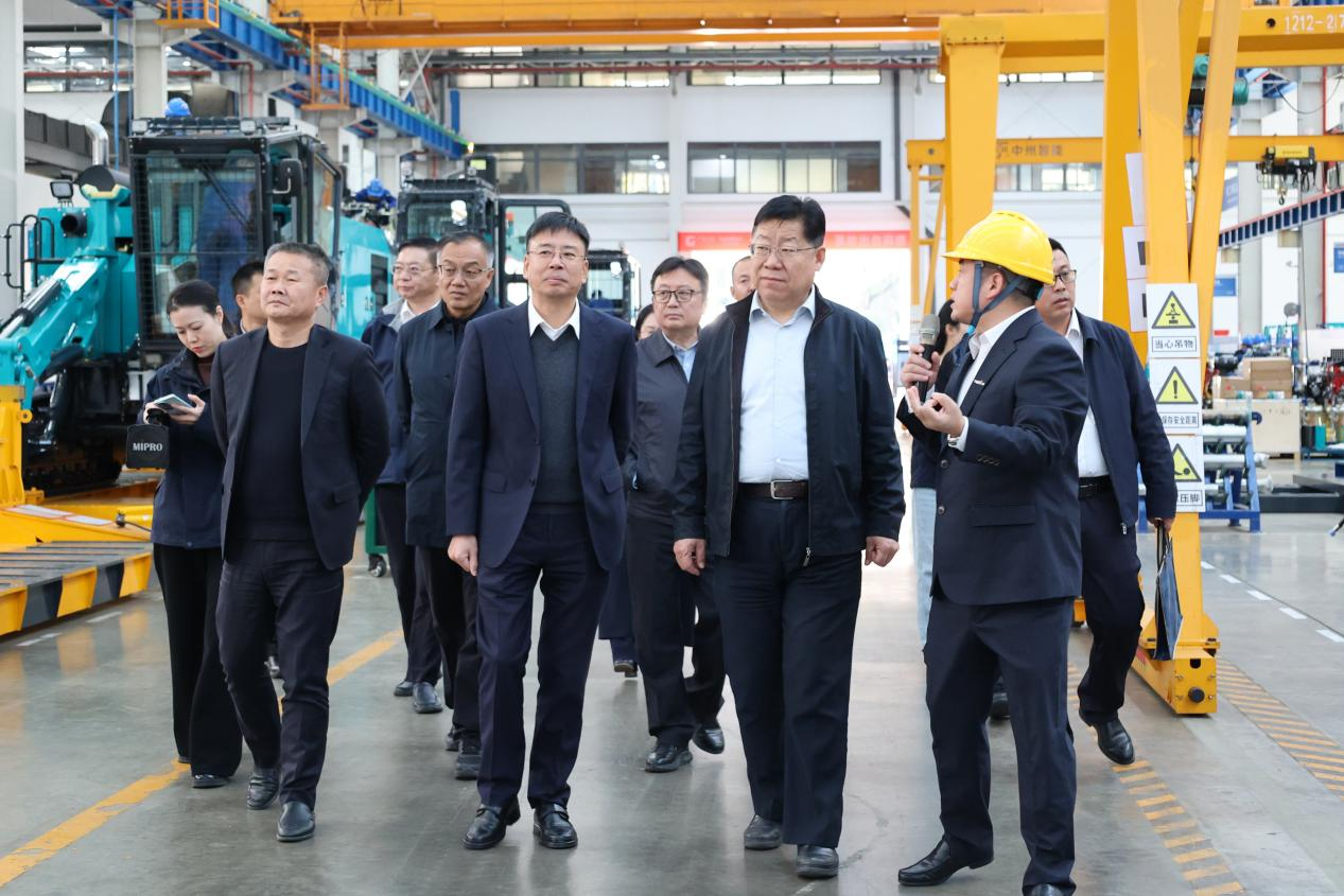 新矿投资集团党委书记、董事长王漠到访优德88智能