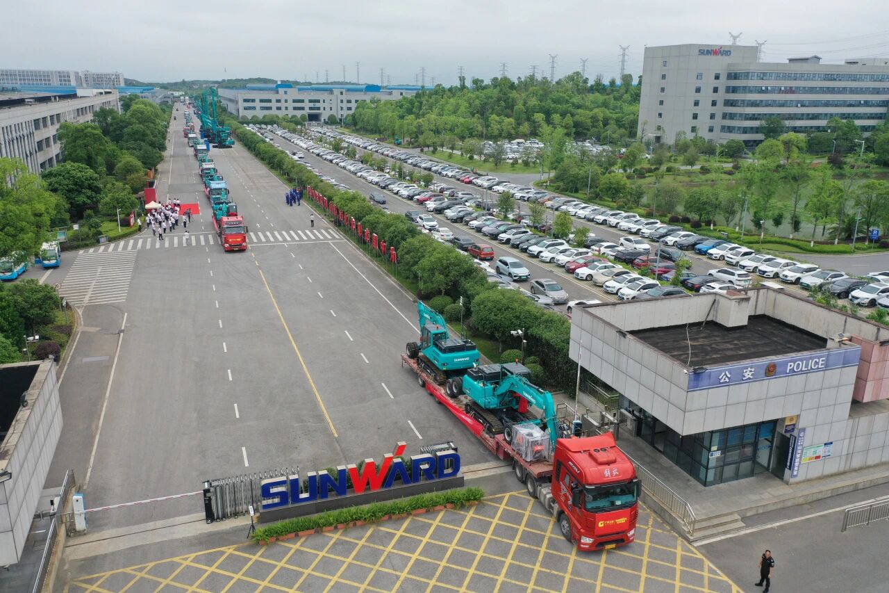 优德88智能轮履两用多功效开带机批量交付国家林草系统，，，，，，助力森林草原生态防护
