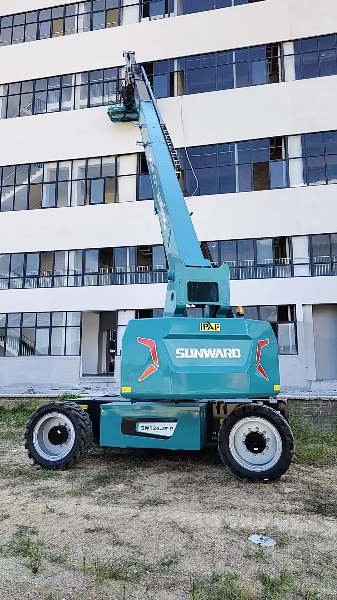 优德88智能SWT34JE-P电动臂车入选湖南省绿色低碳先进适用新手艺、新装备和新产品目录