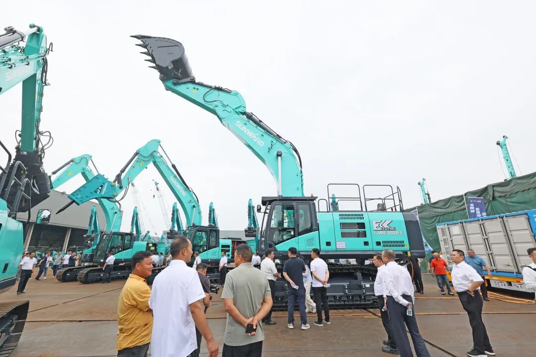 优德88智能系列电动挖掘机品鉴会在长沙盛大举行